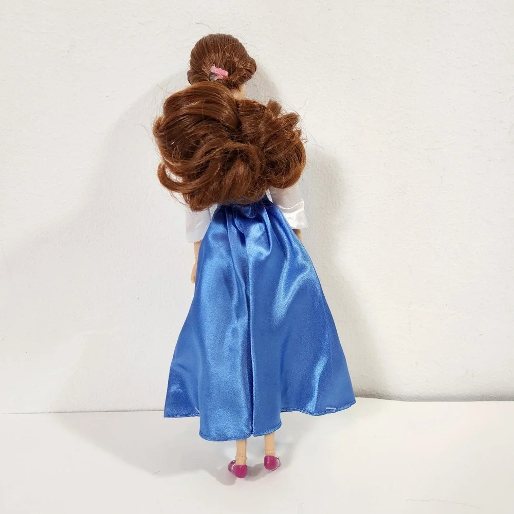 Disney Store 2024 Beauty & Beast Belle Doll Deluxe Gift Set Gaston Incomplete